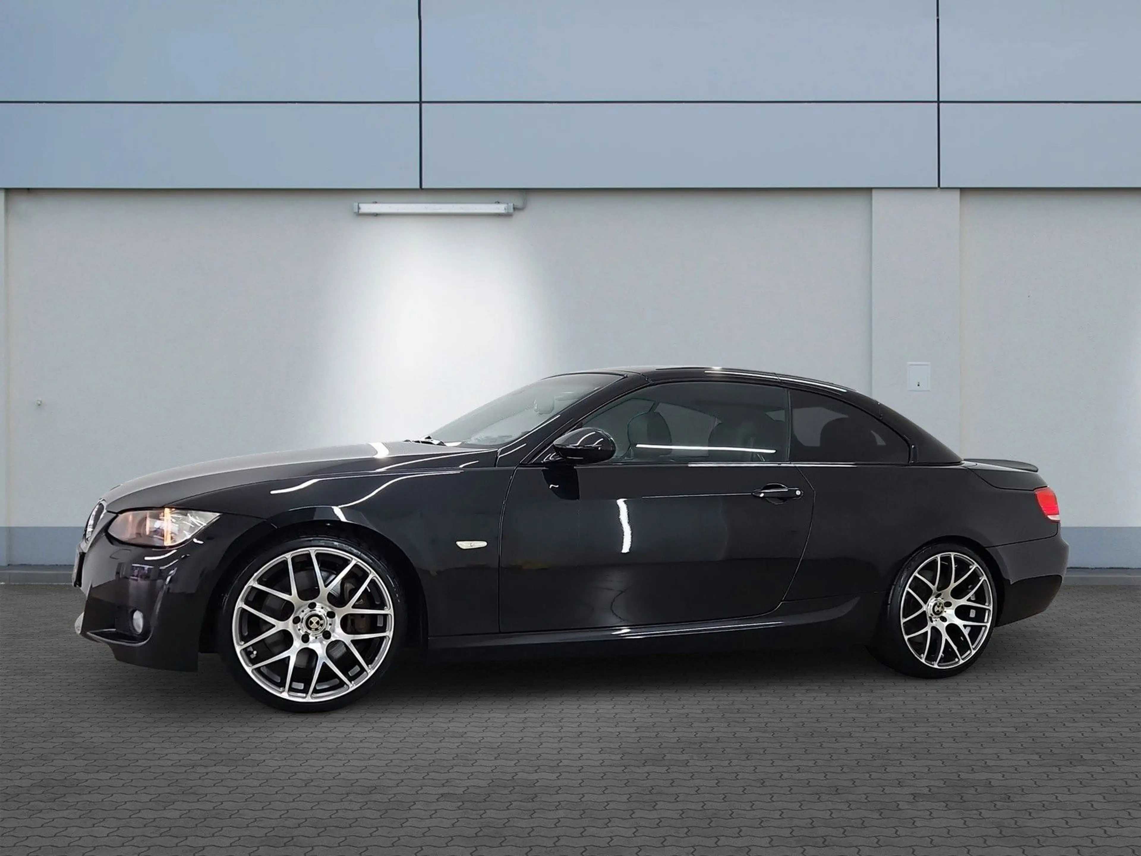 BMW 335 iA M-Paket Cabrio PDC*XEN*MEM*NAV*SHZ*KAM*TEM — photo 4
