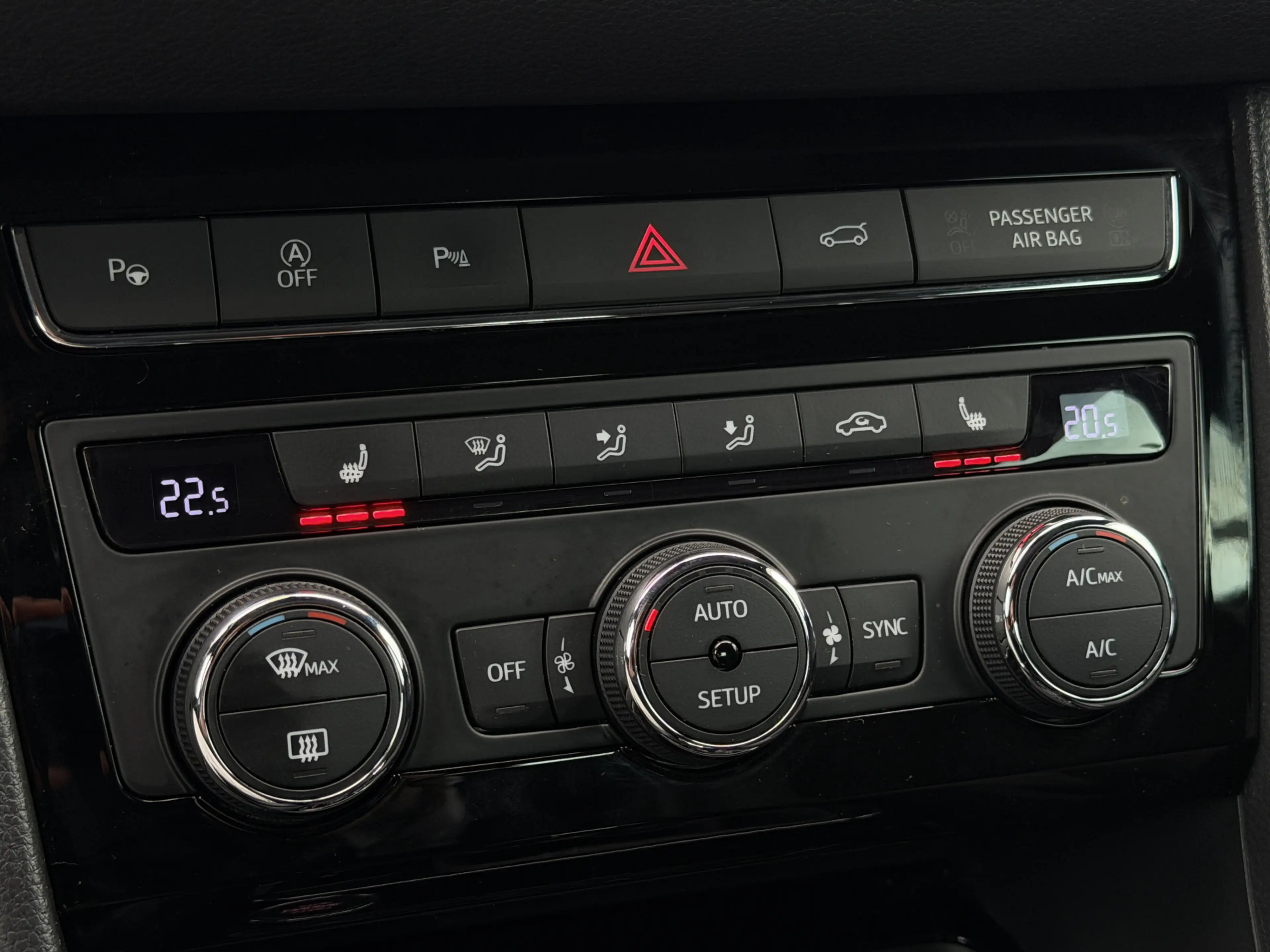 SEAT Ateca 1.5 TSI Business Intense Automaat/Pano/Trekhaak. — photo 17
