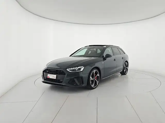 Audi A4 Avant main image