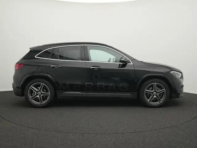 Mercedes-Benz Gla view 5