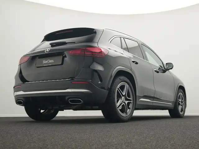 Mercedes-Benz Gla view 11