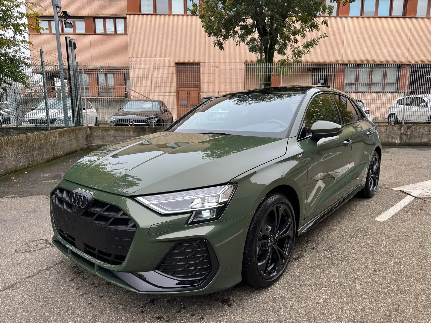 Audi A3 SPB 35 TDI S Line Edition 15CV S-Tronic KM.0 Verde - 1