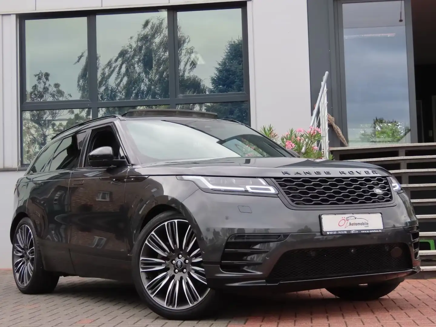 Land Rover Range Rover Velar 3.0 P400 R-Dynamic HSE AWD Gris - 1
