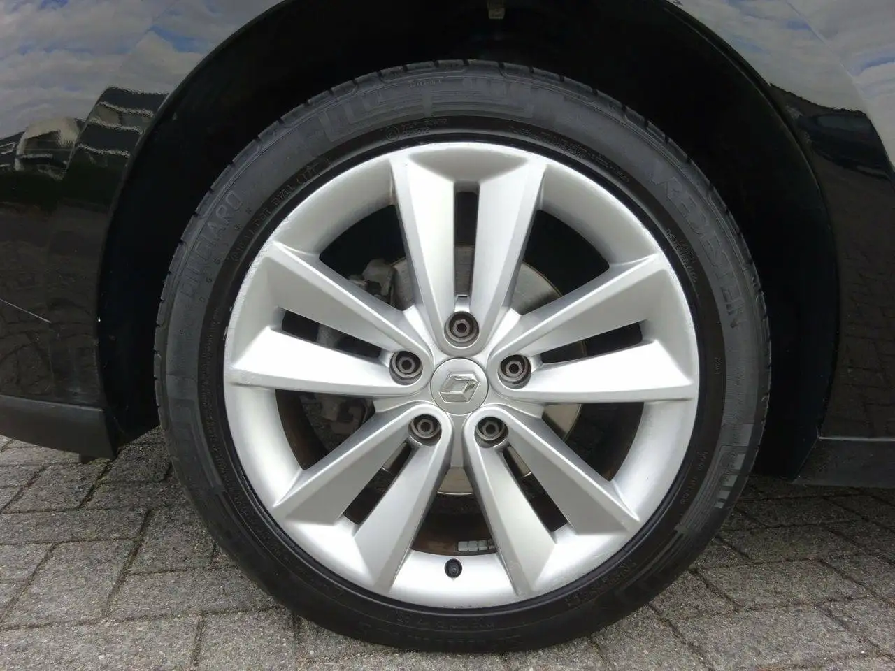 Renault Megane Grandtour — photo 8