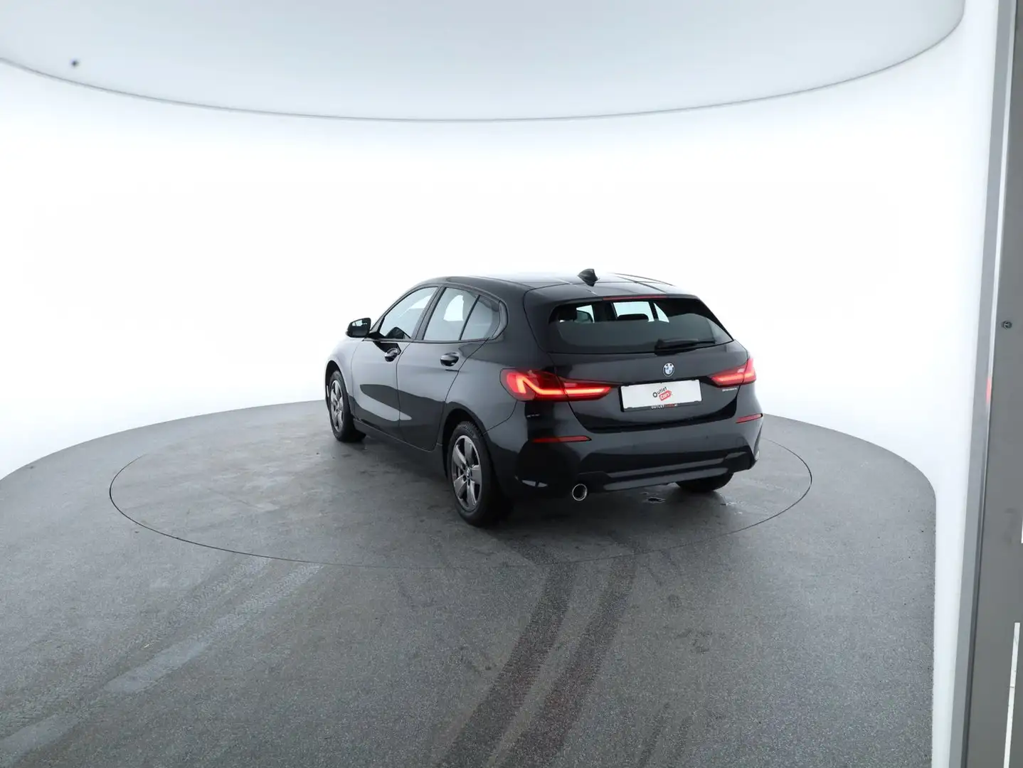 BMW 116 BMW 116d Schwarz - 2