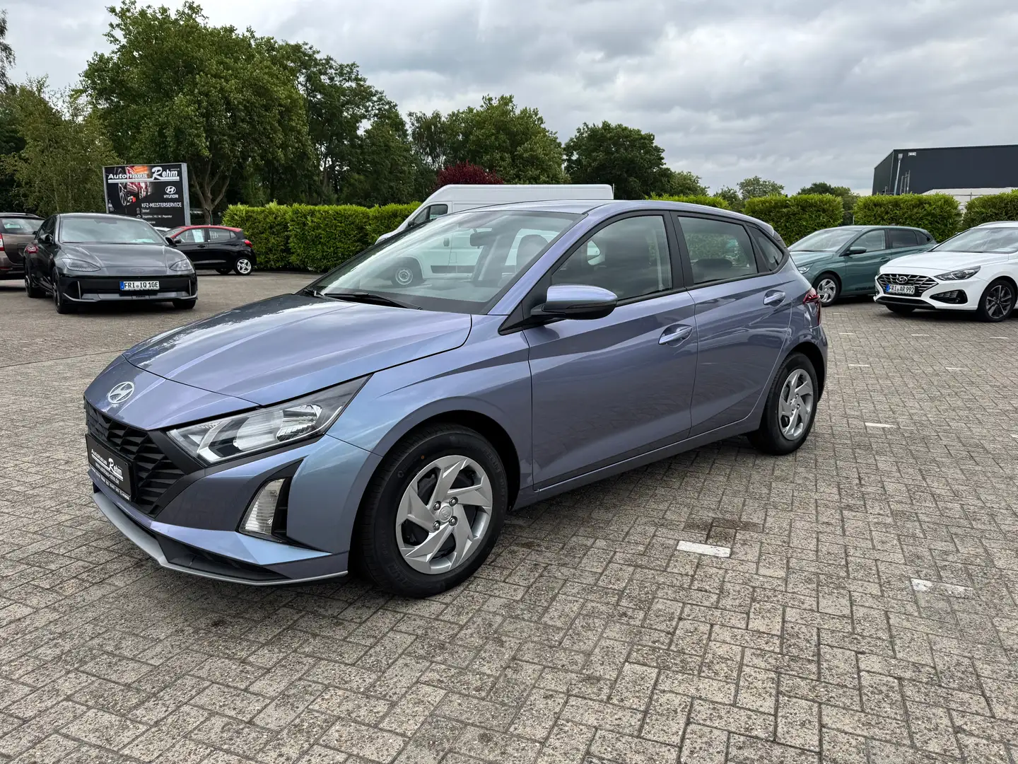 Hyundai i20 1.2 Select | PDC | RFK | SHZ | Klima | Navi Blau - 1