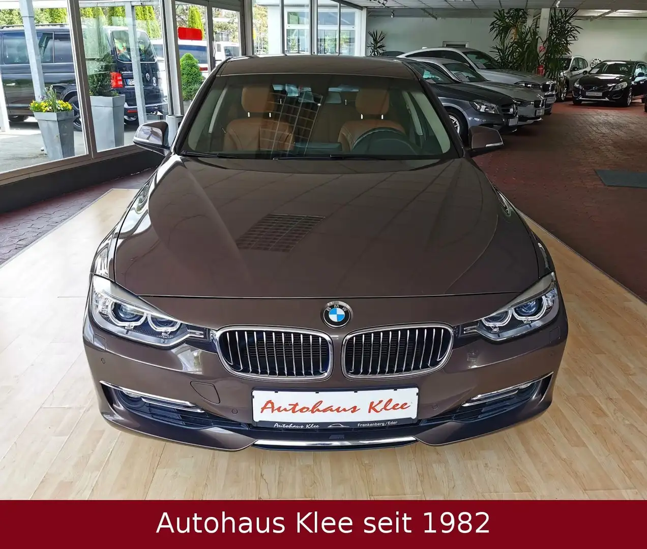 BMW 328 i Luxury Line *XENON*NAVI*PDC*LM 18" Brun - 2
