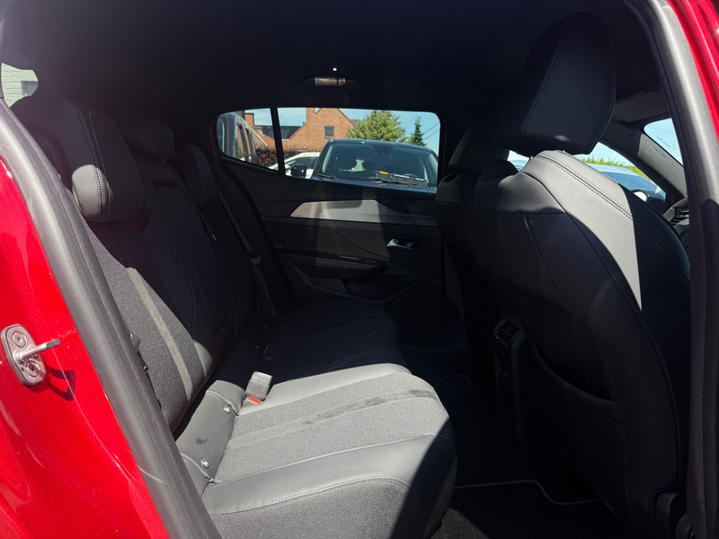 Peugeot 408 408 1.2 Turbo MHEV GT S 12 Maanden waarborg — photo 9