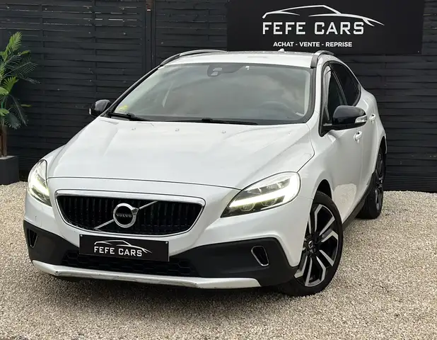 Volvo V40 Cross Country V40 Cross Country 2.0 D2 Black Edition Euro6D-T
