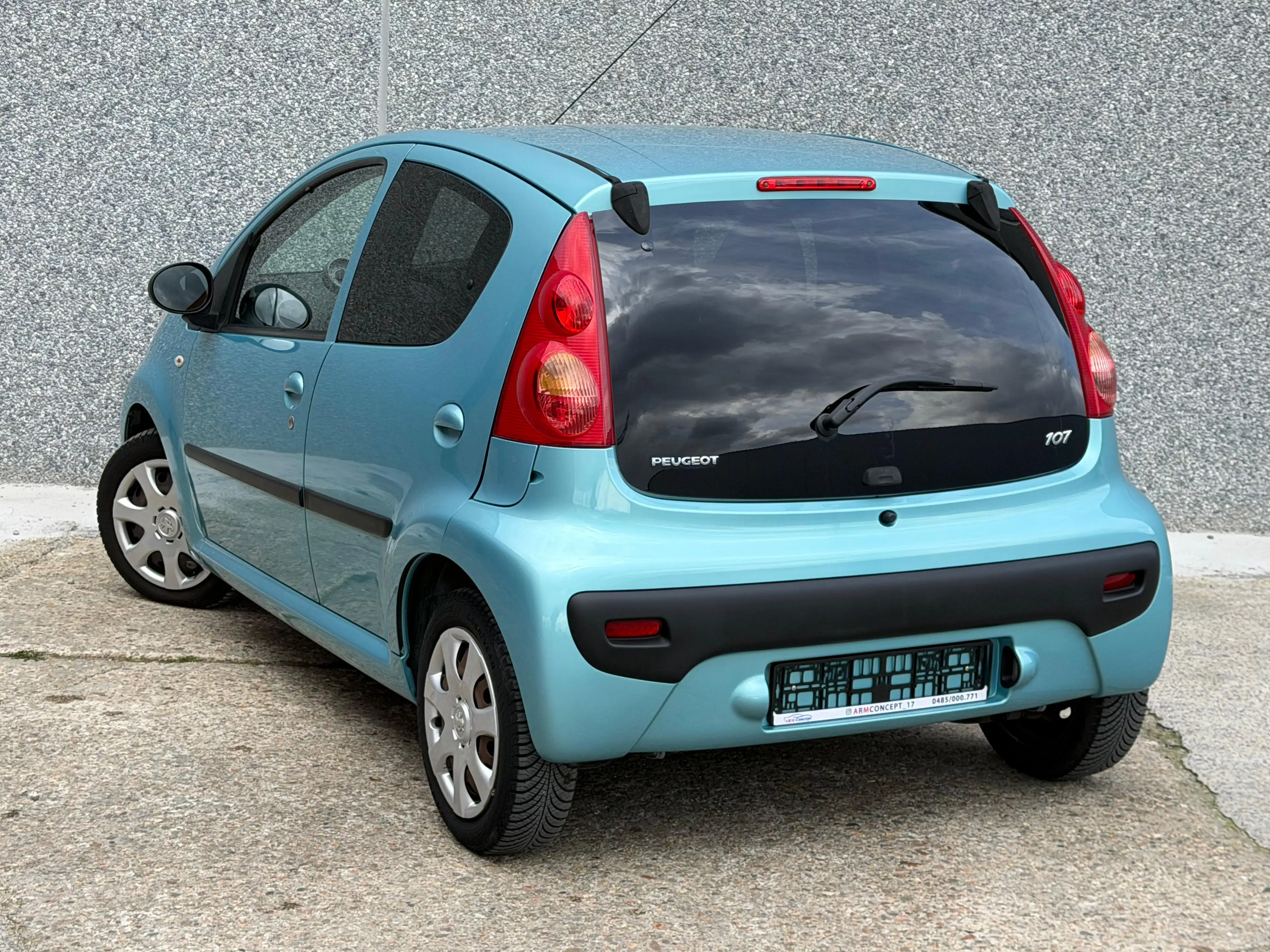 Peugeot 107 107 1.0i Essence AUTOMATIQUE euro 5 — photo 2