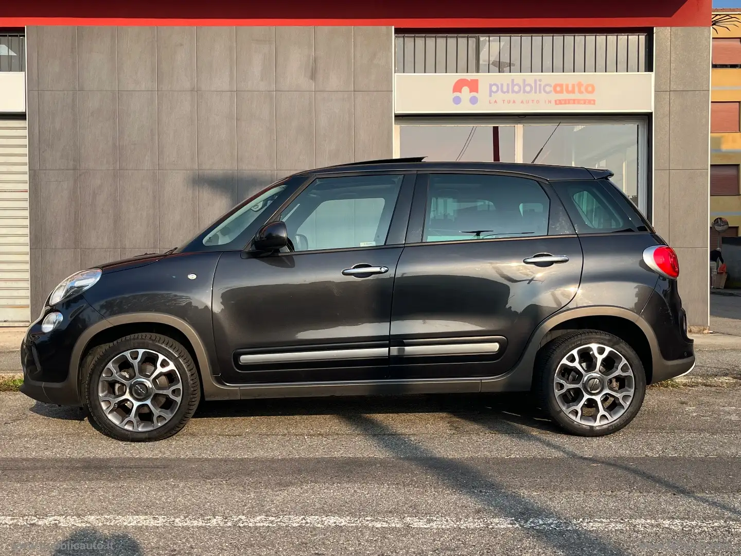 Fiat 500L 1.4 95 CV Trekking Grau - 2