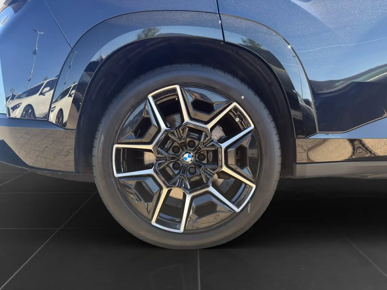 BMW XM 50e NP: € 140.750,-- 8