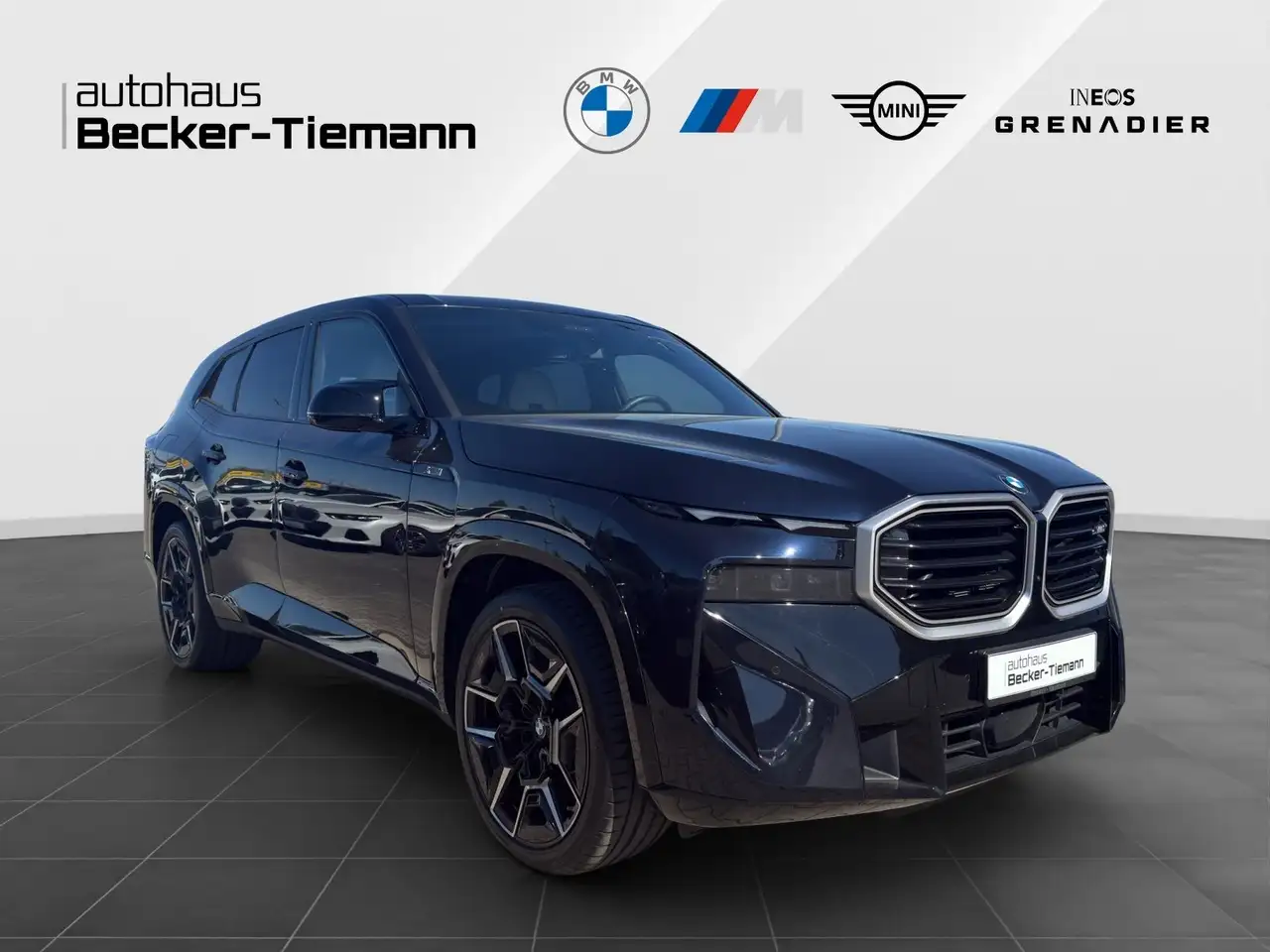 BMW XM 50e NP: € 140.750,-- 7