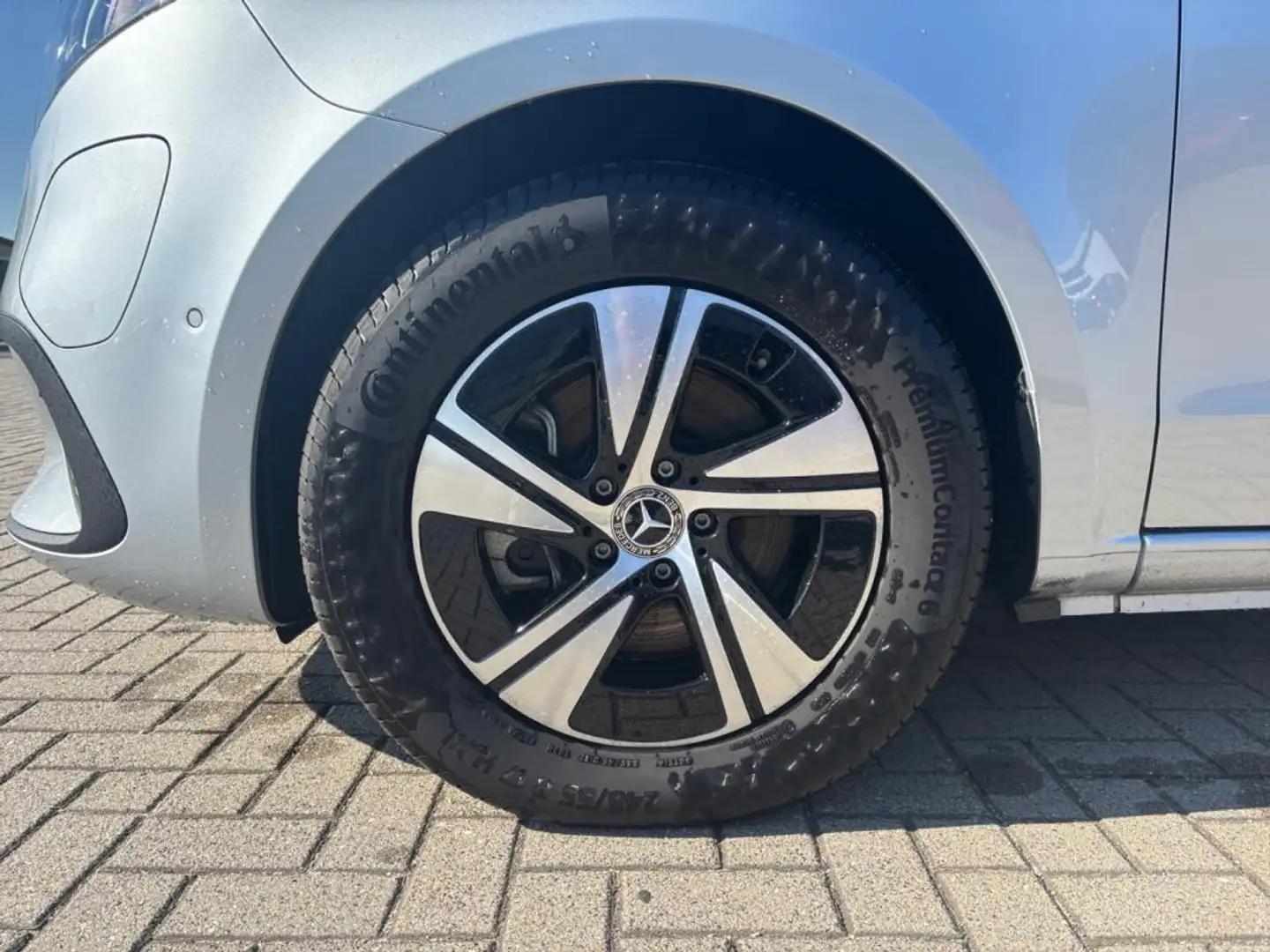 Mercedes-Benz EQV 300 Lang AIRMATIC+LED+PANO+5 JAHRE GARANTIE Argent - 2