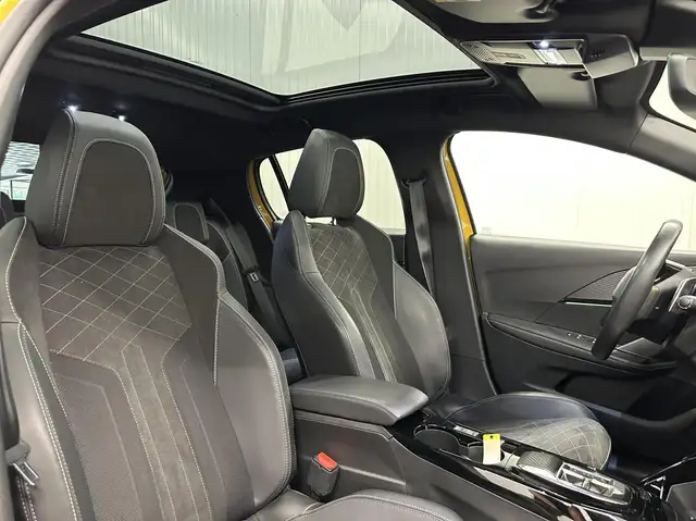 Peugeot 208 view 14