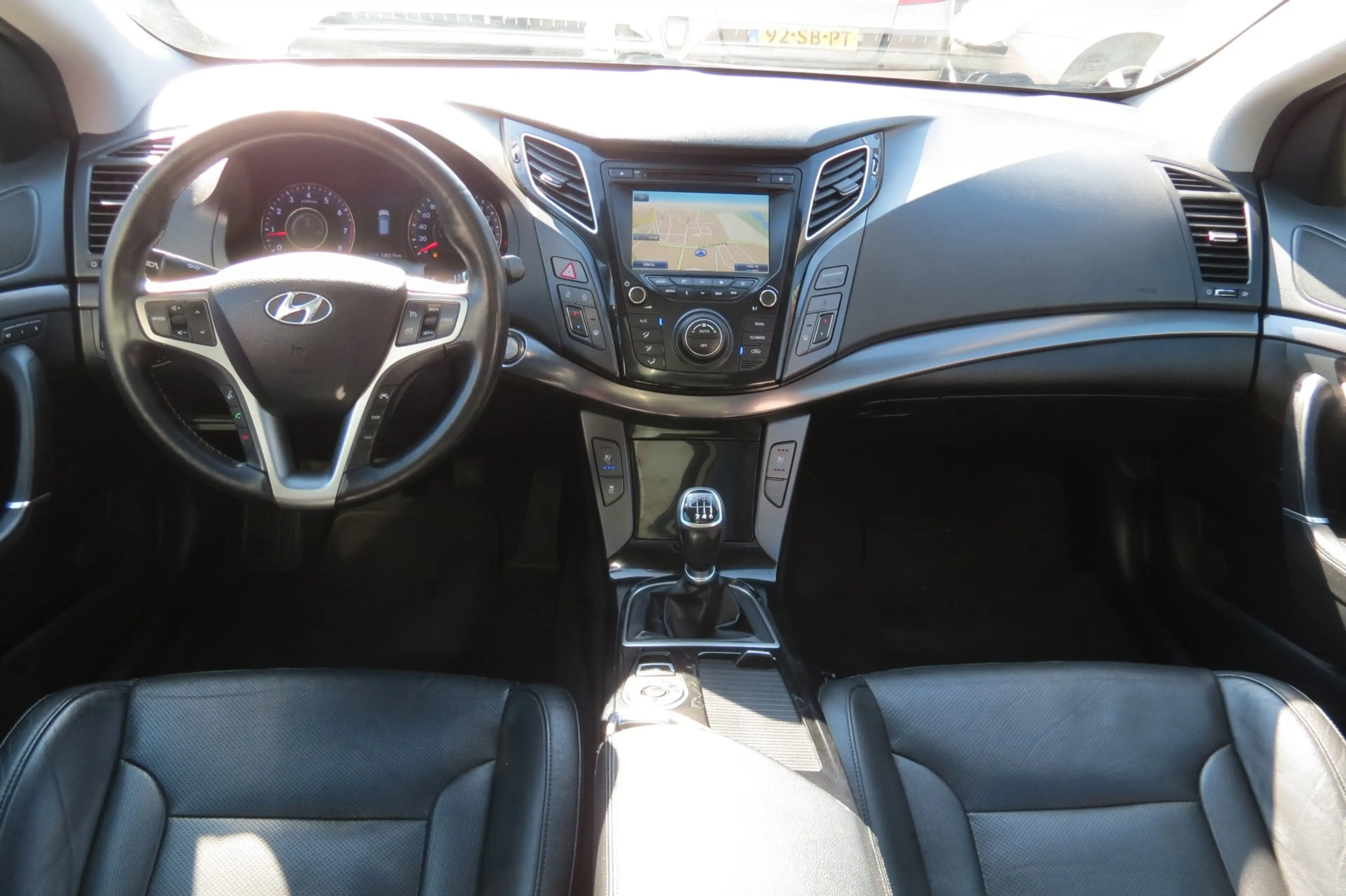 Hyundai i40 Wagon 2.0 GDI i-Catcher , FULL OPTIONS !!! — photo 2