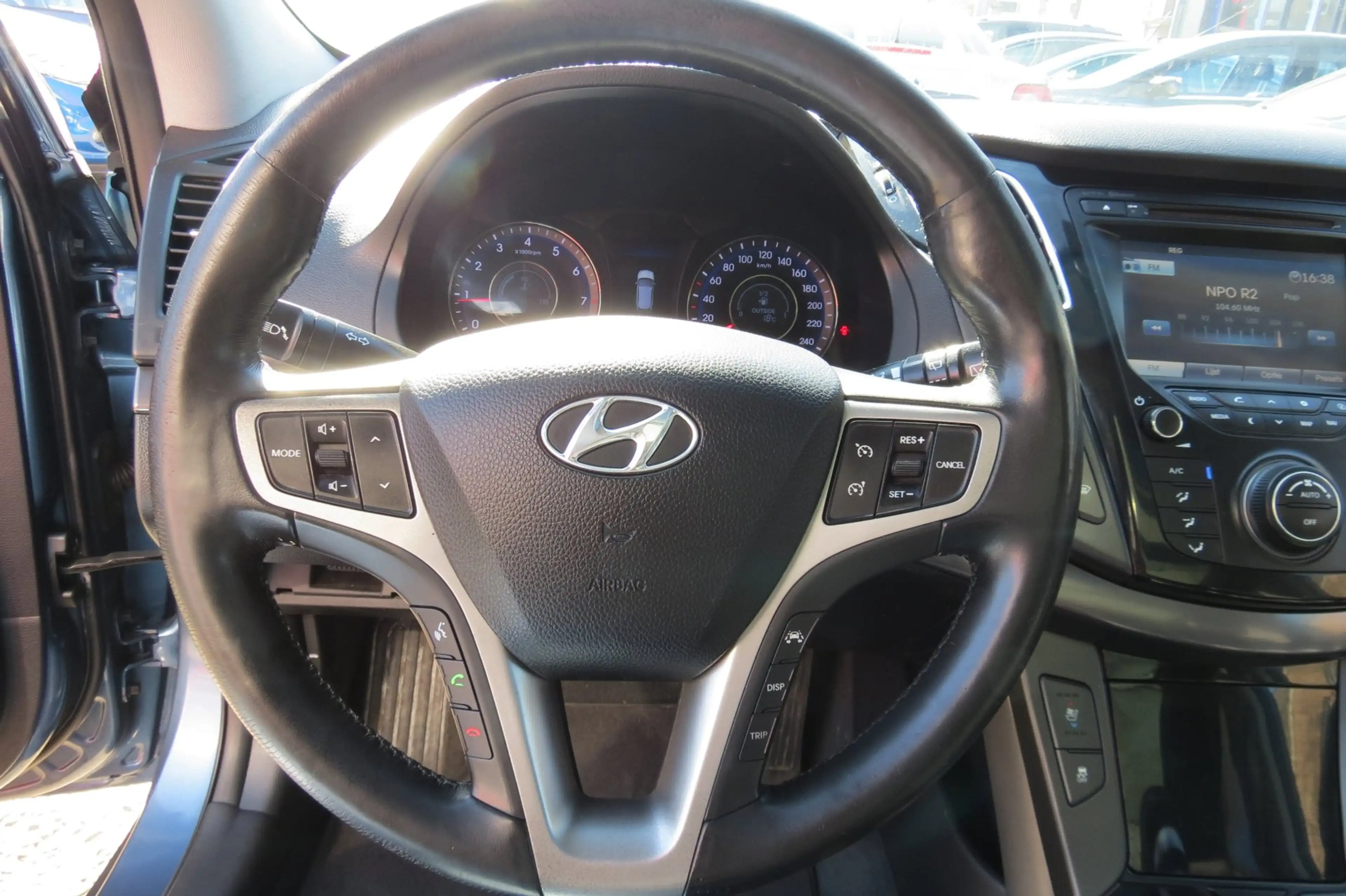 Hyundai i40 Wagon 2.0 GDI i-Catcher , FULL OPTIONS !!! — photo 10