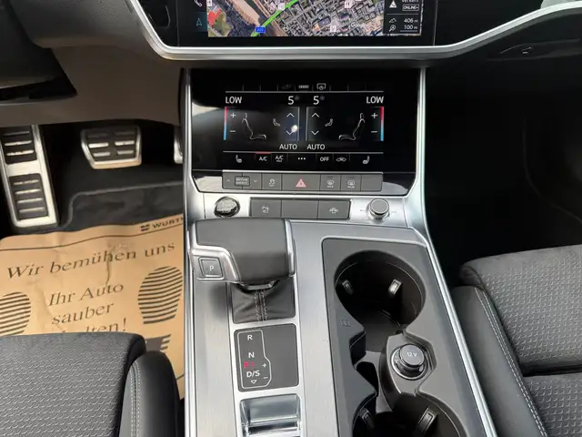Audi A6 view 11