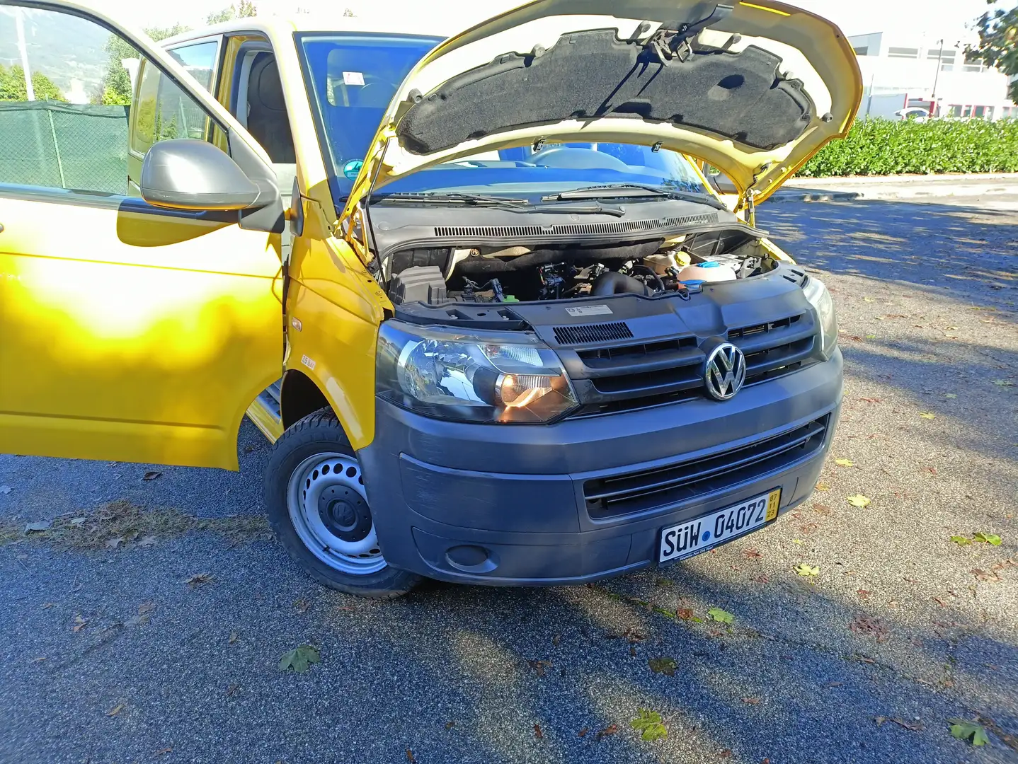 Volkswagen T5 Transporter Tedesca Giallo - 2