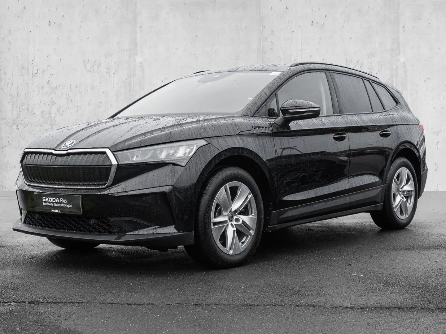 Skoda Enyaq iV 50 Schwarz - 2