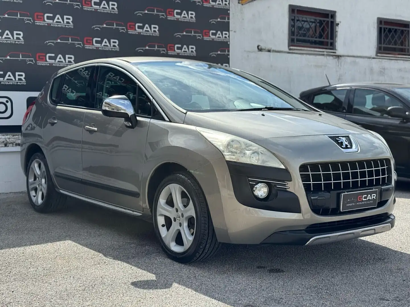 Peugeot 3008 1.6 HDi 110CV Outdoor Bronze - 2