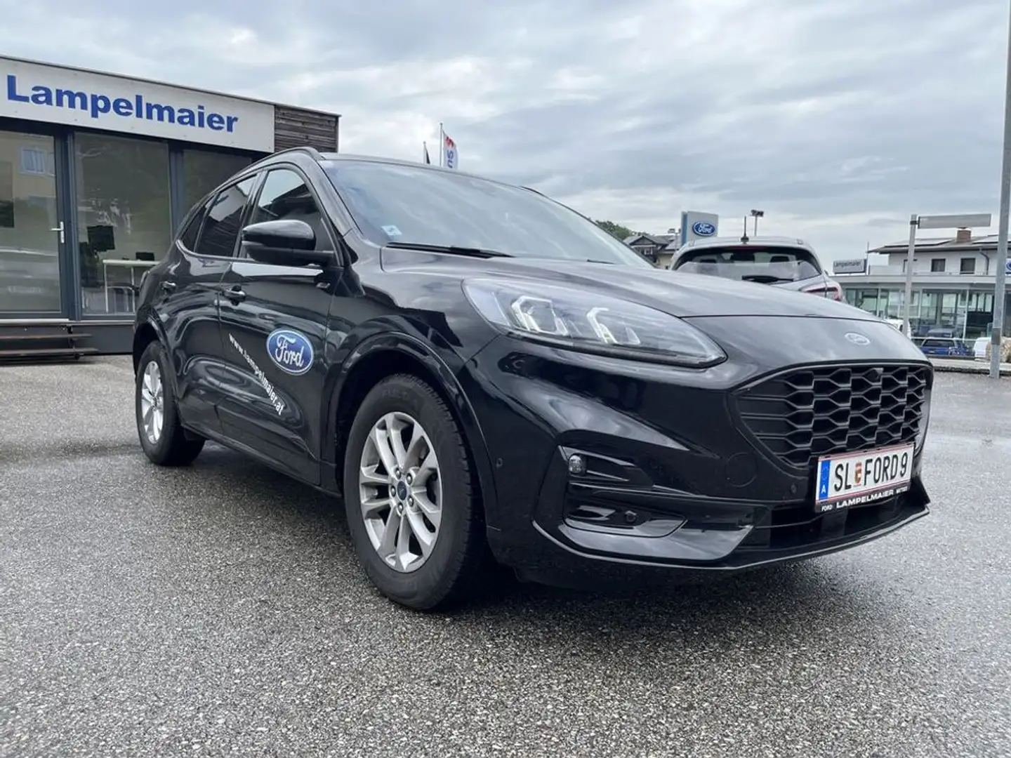 Ford Kuga ST-Line Schwarz - 2