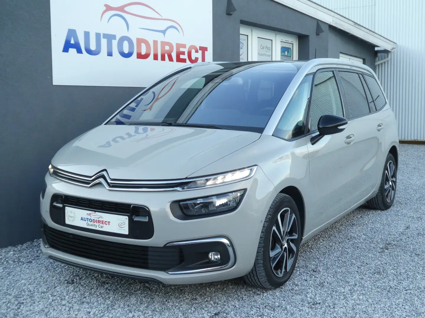 Citroen Grand C4 SpaceTourer 1.2 Shine 7places Cuir, Navi, Camera, Carplay, DAB Grijs - 1