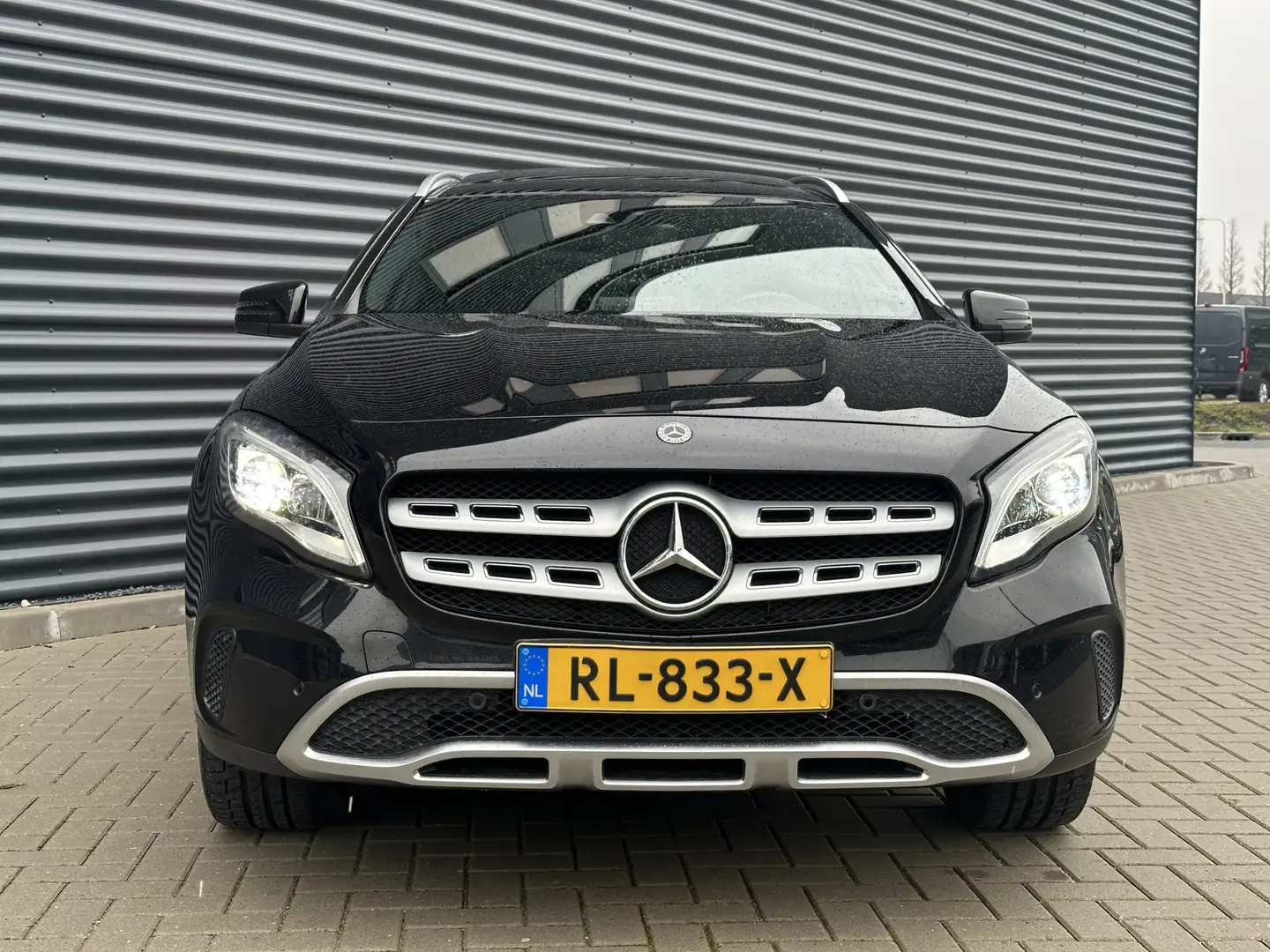 Mercedes-Benz GLA 180 Premium Plus NED auto/1e eig./dealeronderhouden 2e Fekete - 2