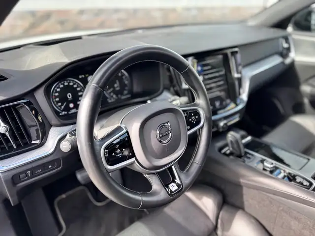 Volvo V60 view 12