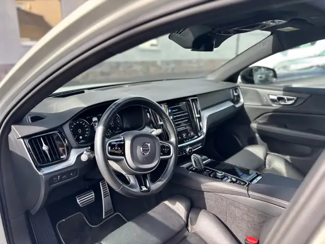 Volvo V60 view 10