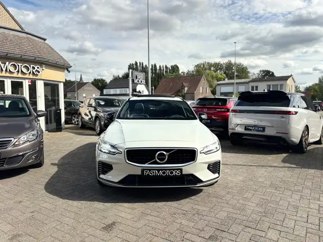 Volvo V60 view 2