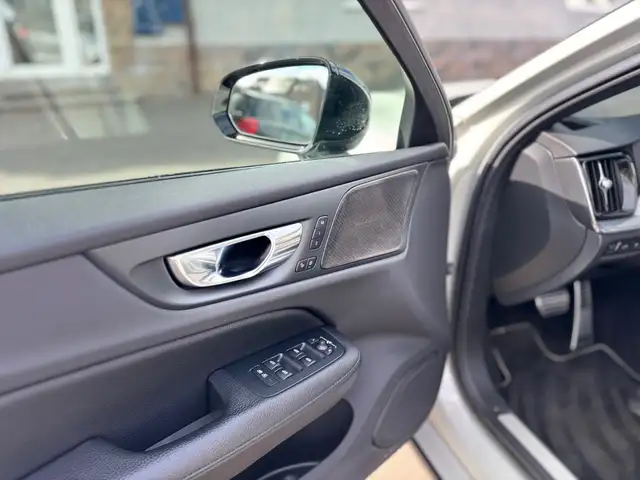 Volvo V60 view 8