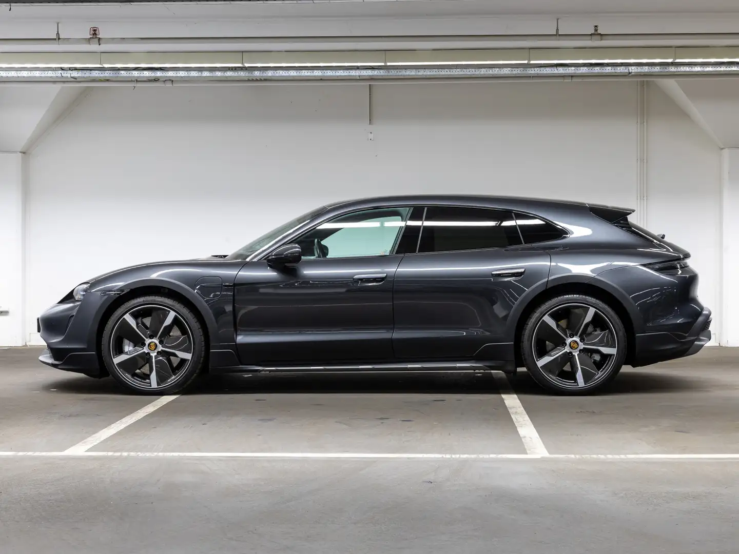 Porsche Taycan Turbo Cross Turismo Grau - 2