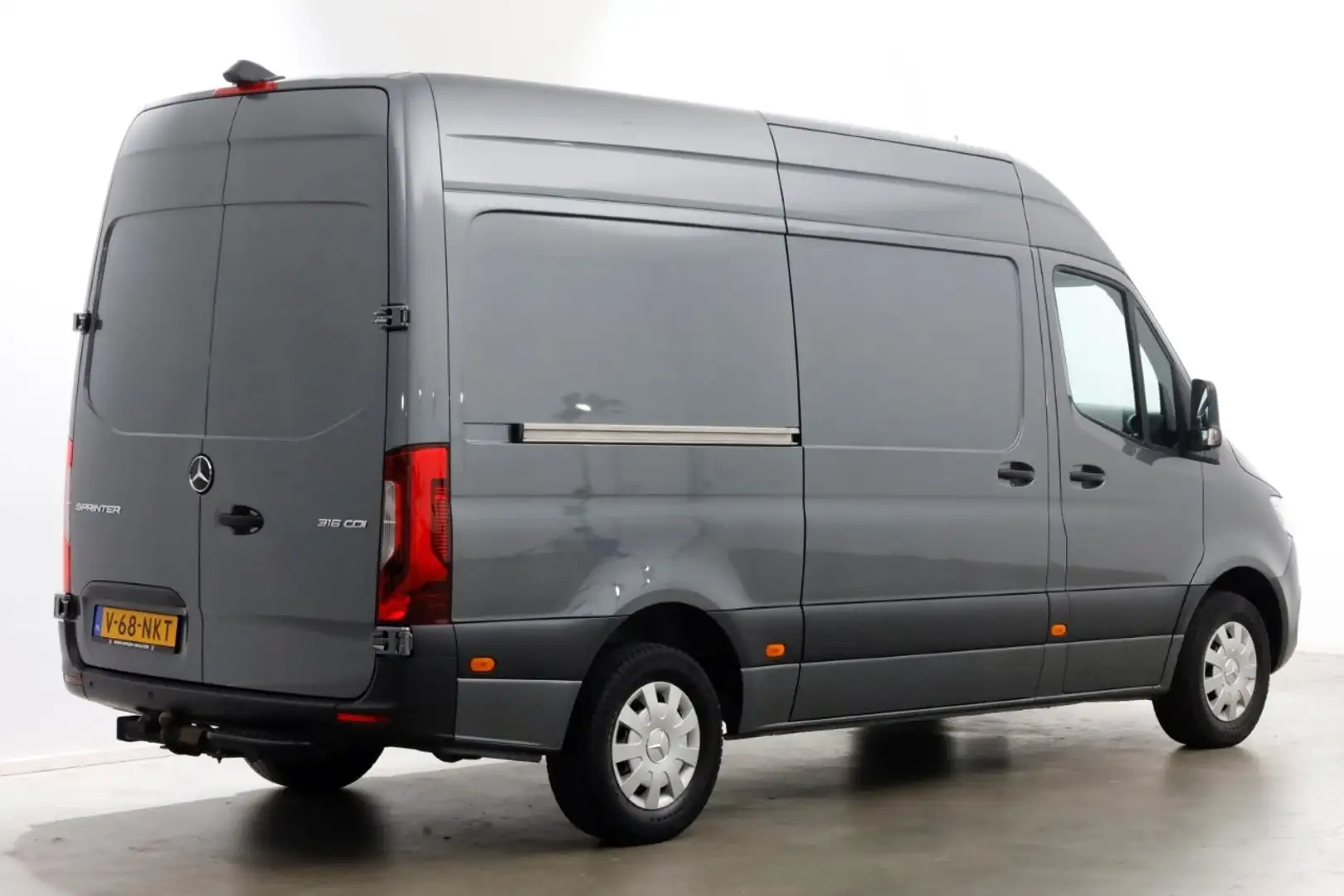 Mercedes-Benz Sprinter 316 CDI 163pk L2H2 LED/Camera/Navi/Trekhaak 2800kg Gris - 2
