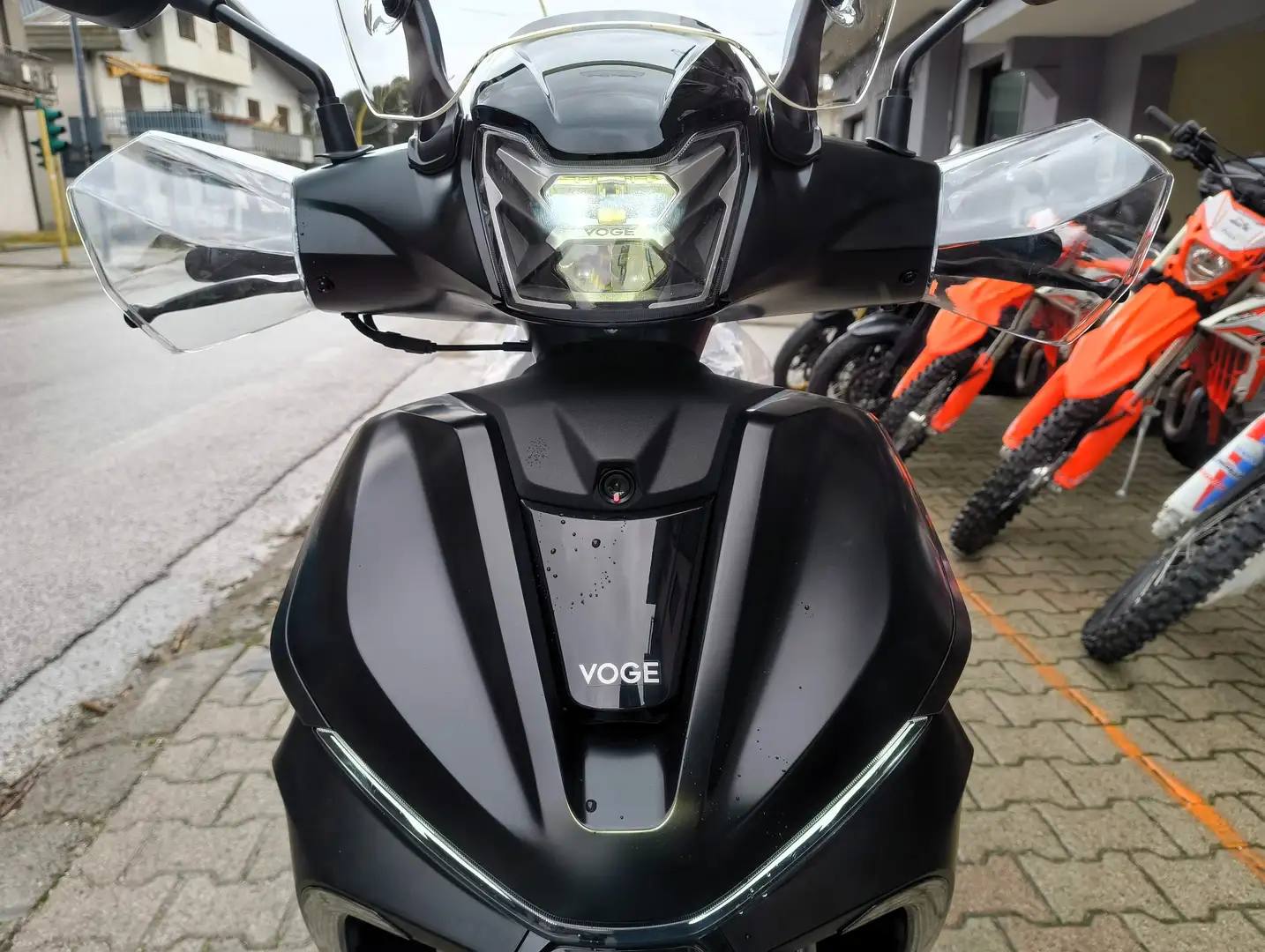 Voge SR16  125 Nero - 2