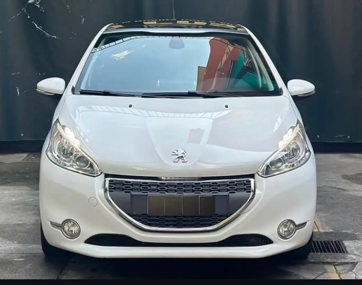 Peugeot 208 Allure 1.4 HDI Bianco - 1