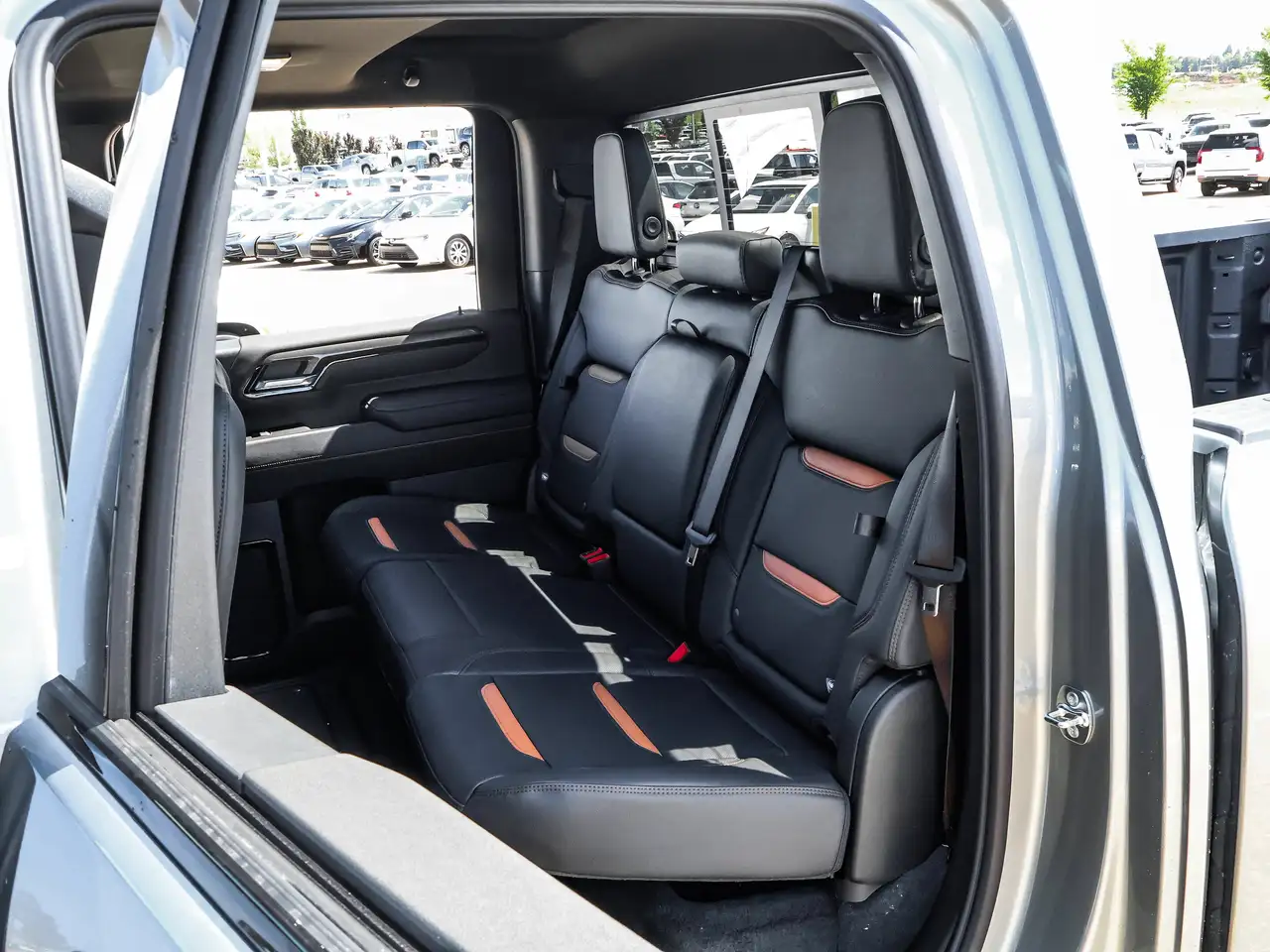 GMC Sierra 3500HD photo GMC Sierra 3500HD