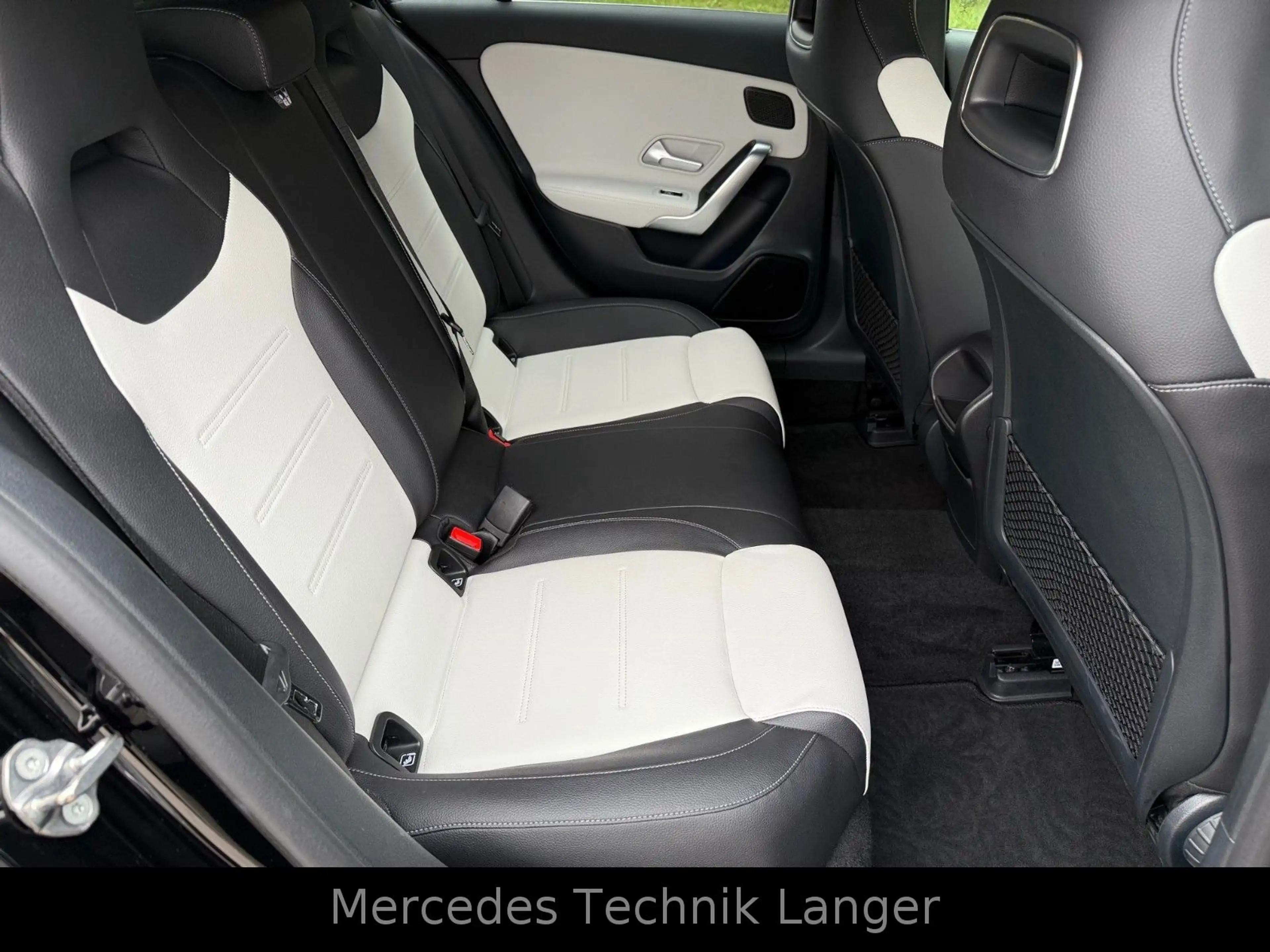 Mercedes-Benz A 220 / AMG LINE/SERVICE NEU — photo 15