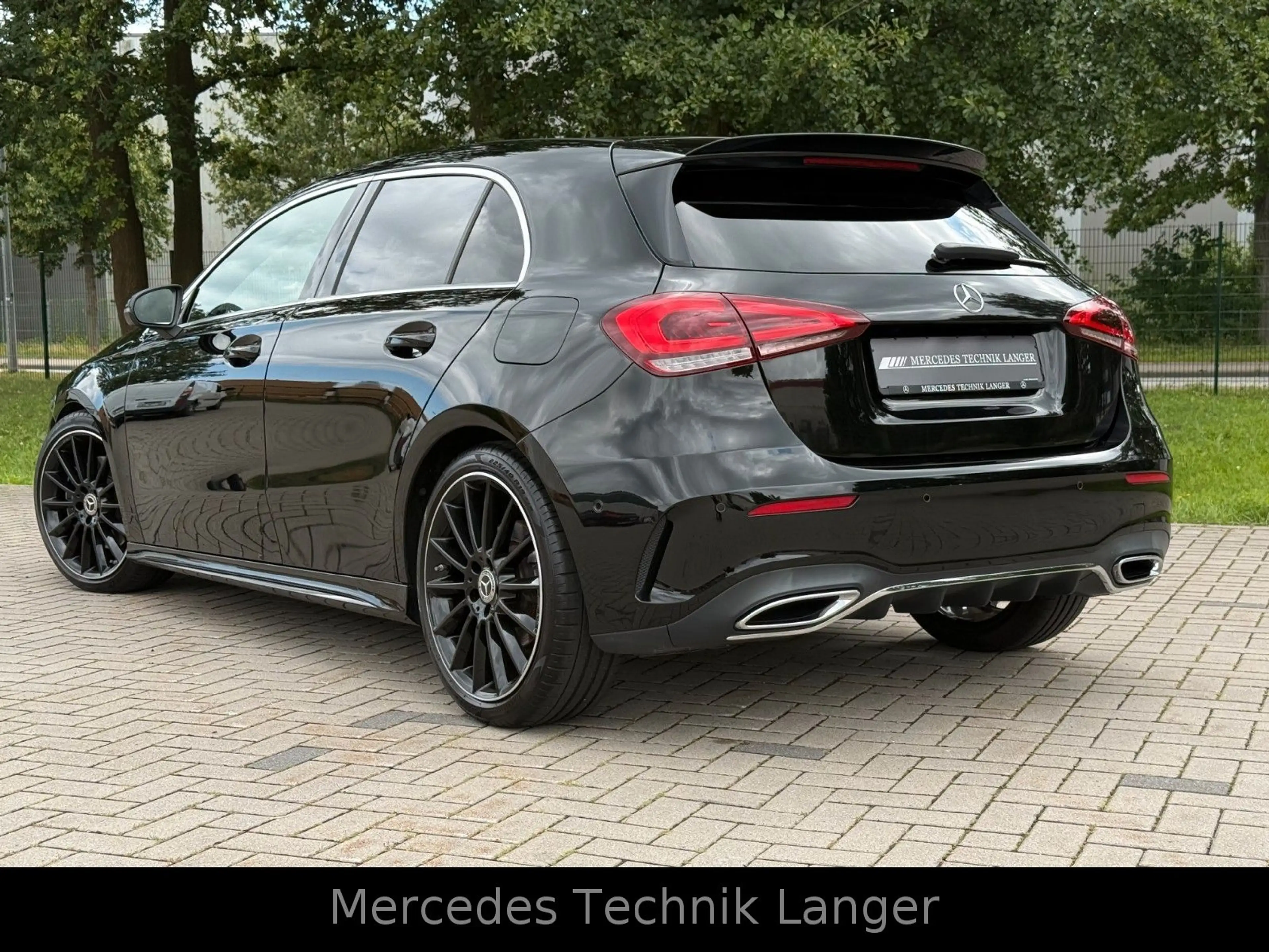 Mercedes-Benz A 220 / AMG LINE/SERVICE NEU — photo 2