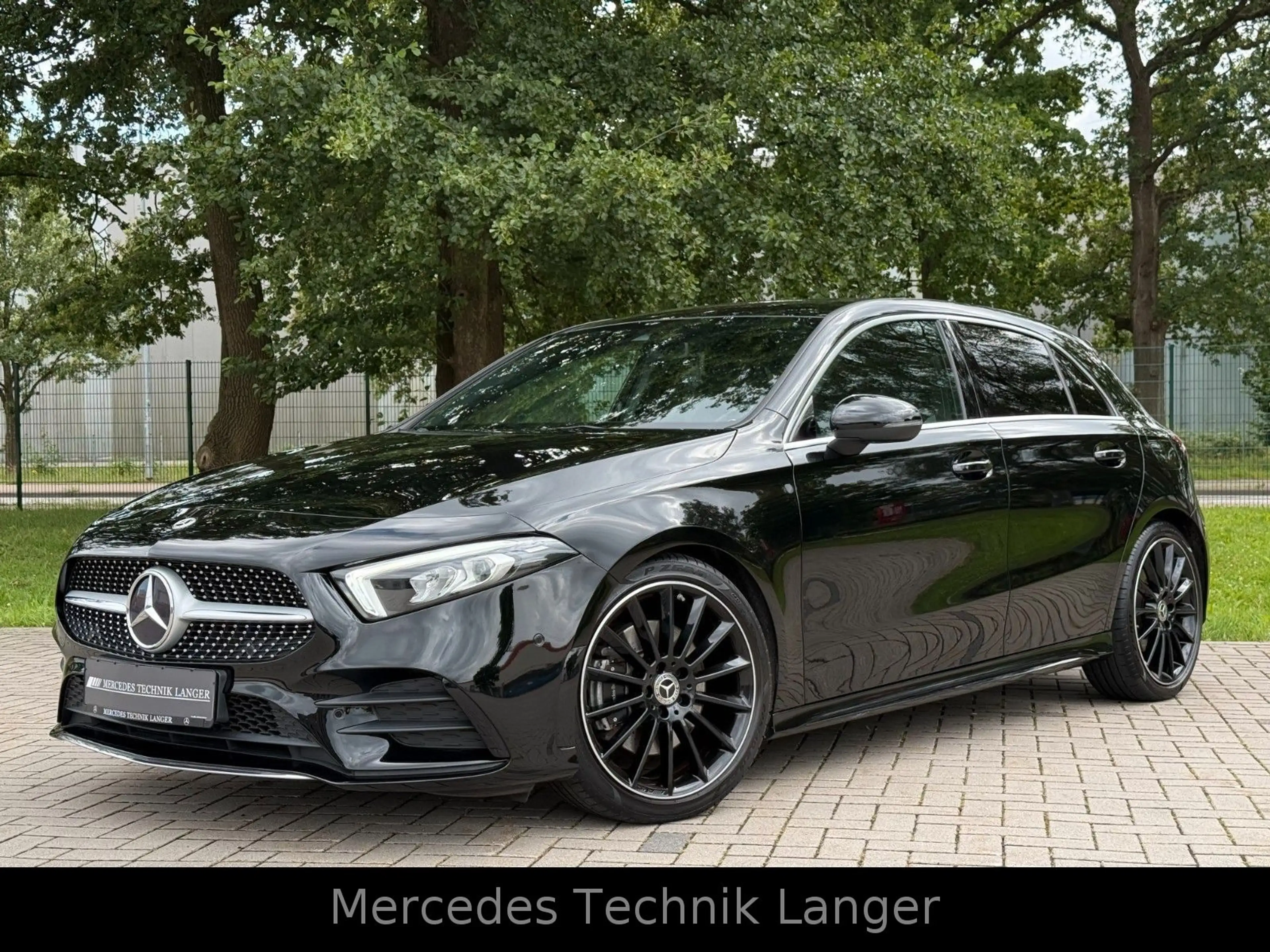 Mercedes-Benz A 220 / AMG LINE/SERVICE NEU — photo 4