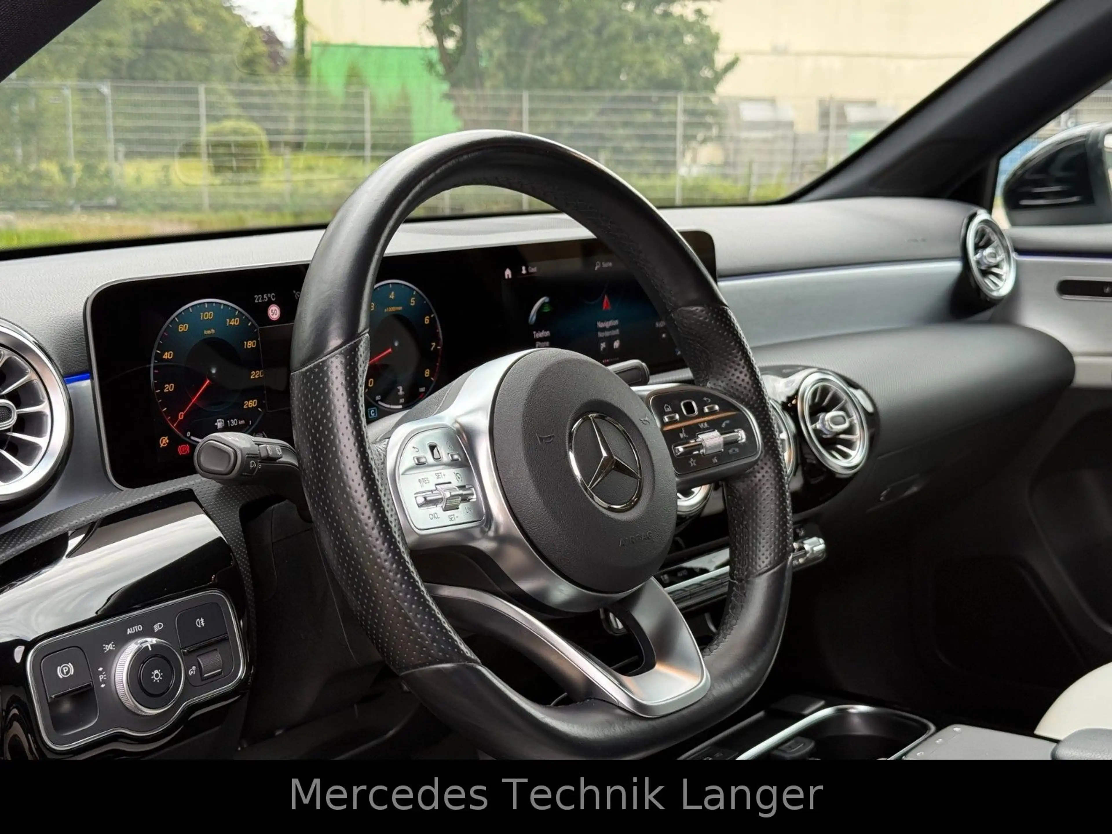 Mercedes-Benz A 220 / AMG LINE/SERVICE NEU — photo 9