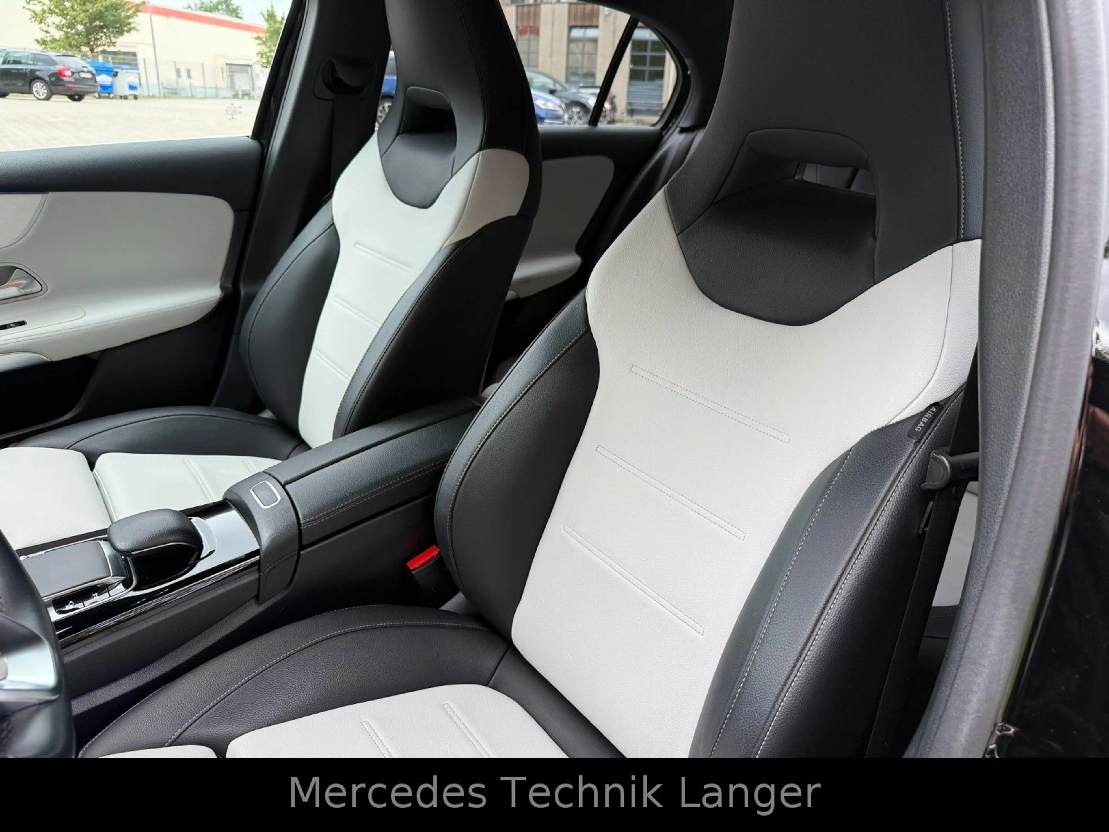 Mercedes-Benz A 220 / AMG LINE/SERVICE NEU — photo 13
