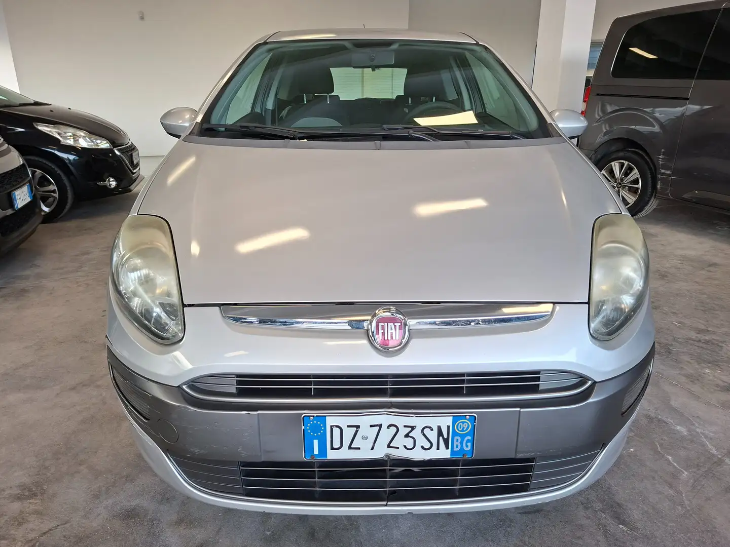 Fiat Punto Evo 3P. 1.4 METANO Grau - 2
