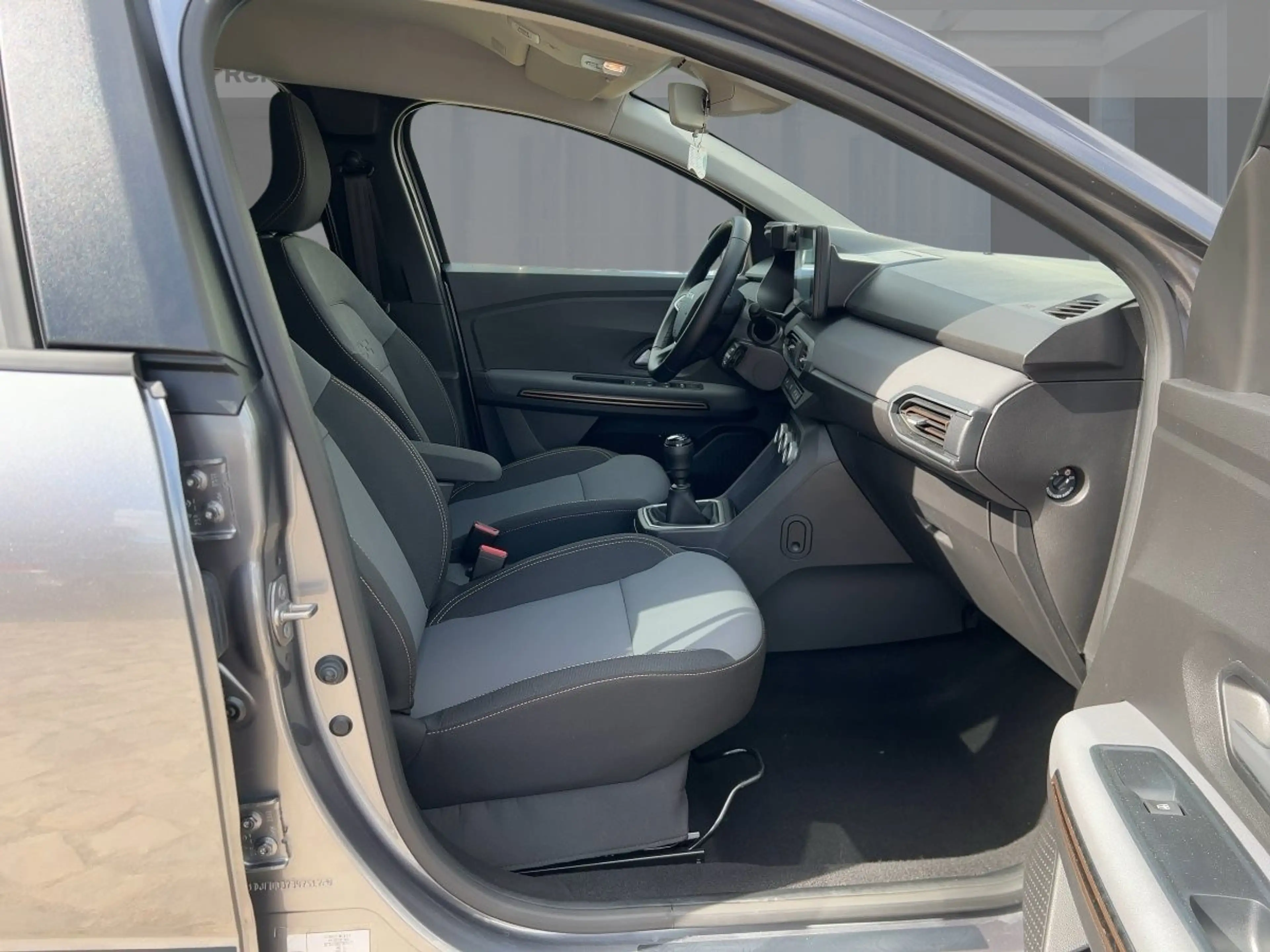 Dacia Jogger Extreme+ TCe 110 7-Sitzer SHZ PDC KLIMA BT — photo 8