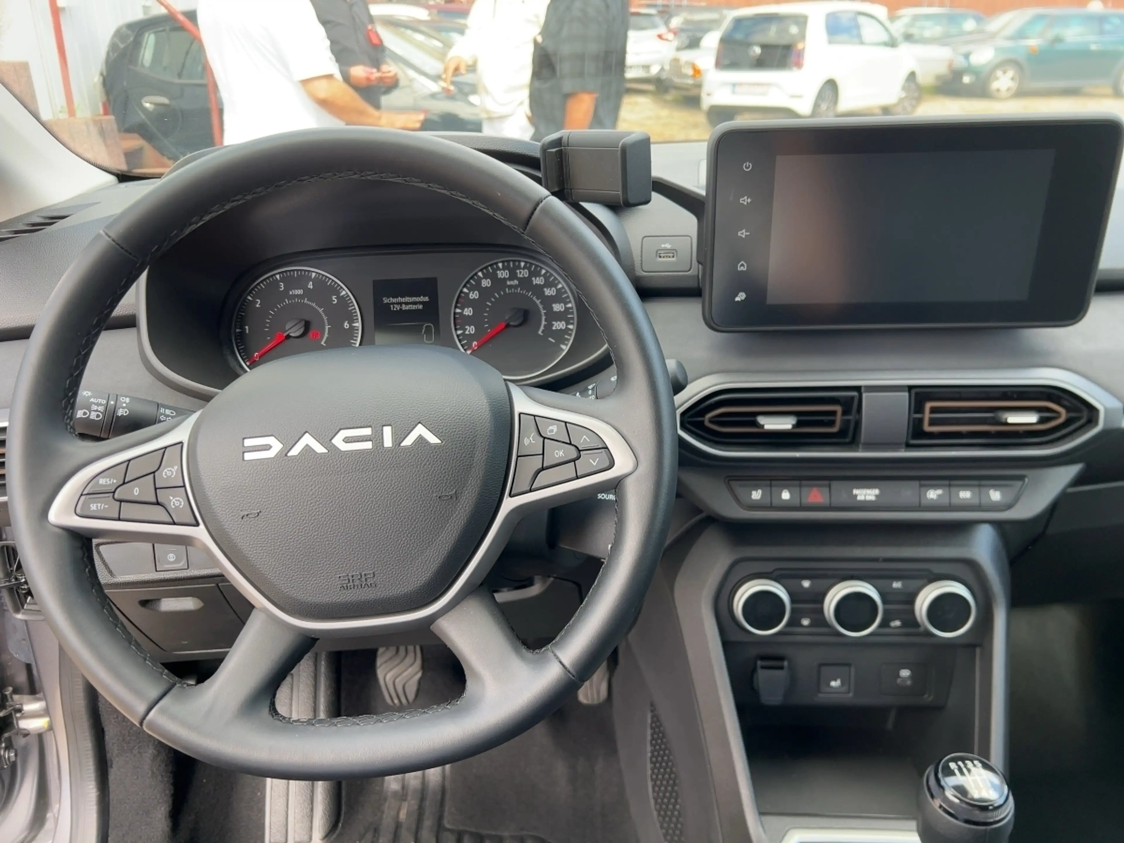 Dacia Jogger Extreme+ TCe 110 7-Sitzer SHZ PDC KLIMA BT — photo 12