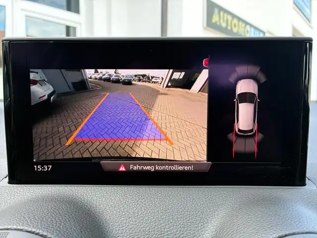 Audi Q2 view 11