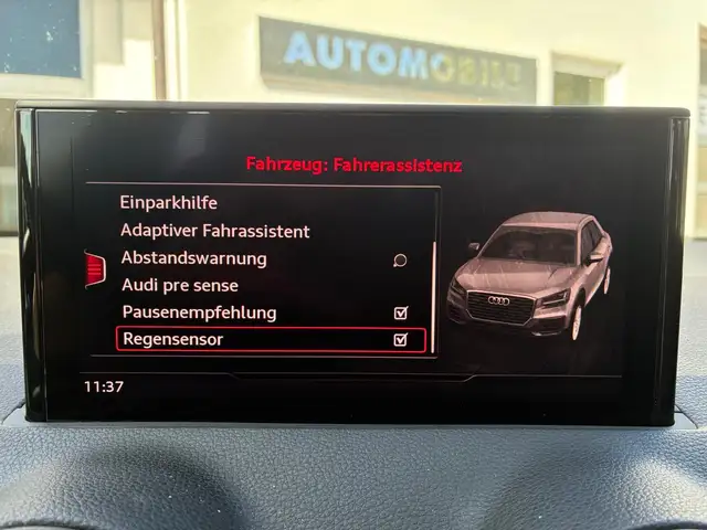 Audi Q2 view 15