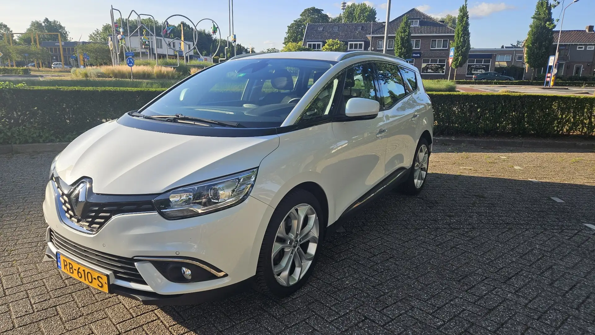 Renault Grand Scenic ENERGY TCe 115 INTENS - 1