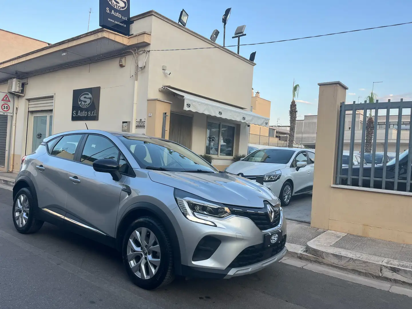 Renault Captur 1.5dci 95cv Business *LED*NAVI* Argento - 1