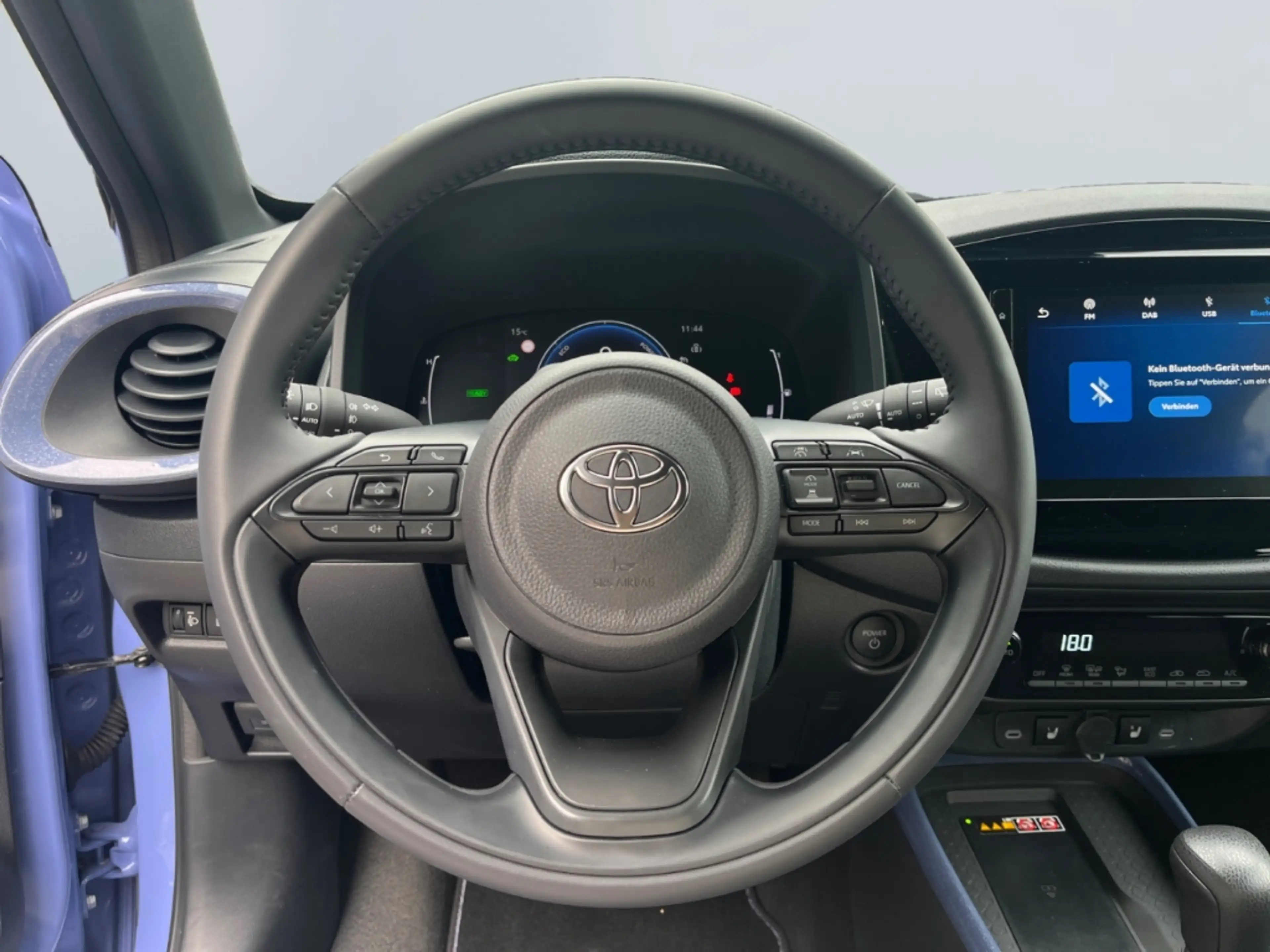 Toyota Aygo X Hybrid 1.5 Teamplayer *LED*CAM*CarPlay*SHZ* — photo 12